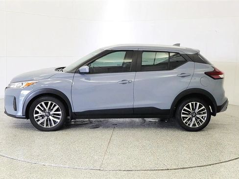 Used 2024 Nissan Kicks SV FWD image 5