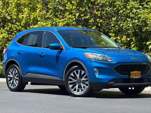 Used 2020 Ford Escape Titanium AWD/4WD image 2
