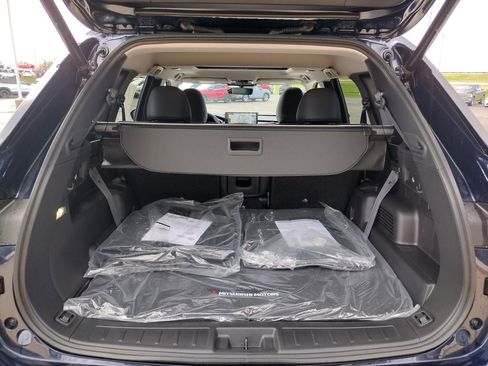 New 2026 Mitsubishi Outlander SE image 10