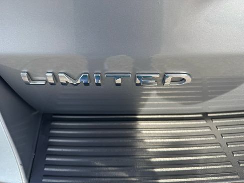 Used 2020 Ford Expedition Max Limited image 27