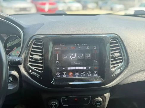 Used 2020 Jeep Compass Limited AWD/4WD image 15
