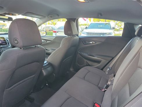 Used 2022 Chevrolet Malibu RS image 8