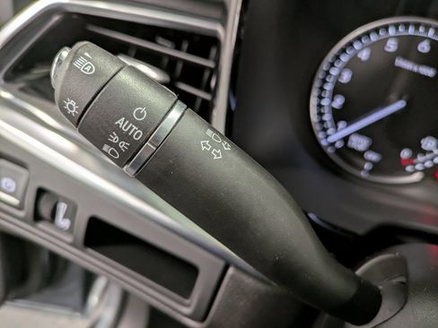 Used 2021 Cadillac XT5 Premium Luxury image 17