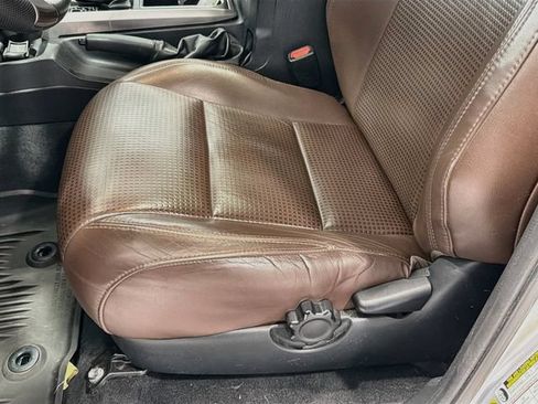 Used 2019 Toyota Tacoma Limited AWD/4WD image 16
