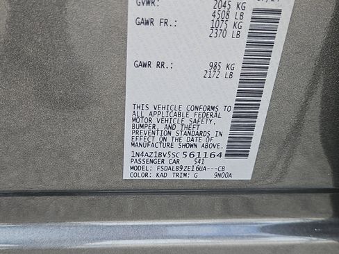 Used 2025 Nissan Leaf S image 26