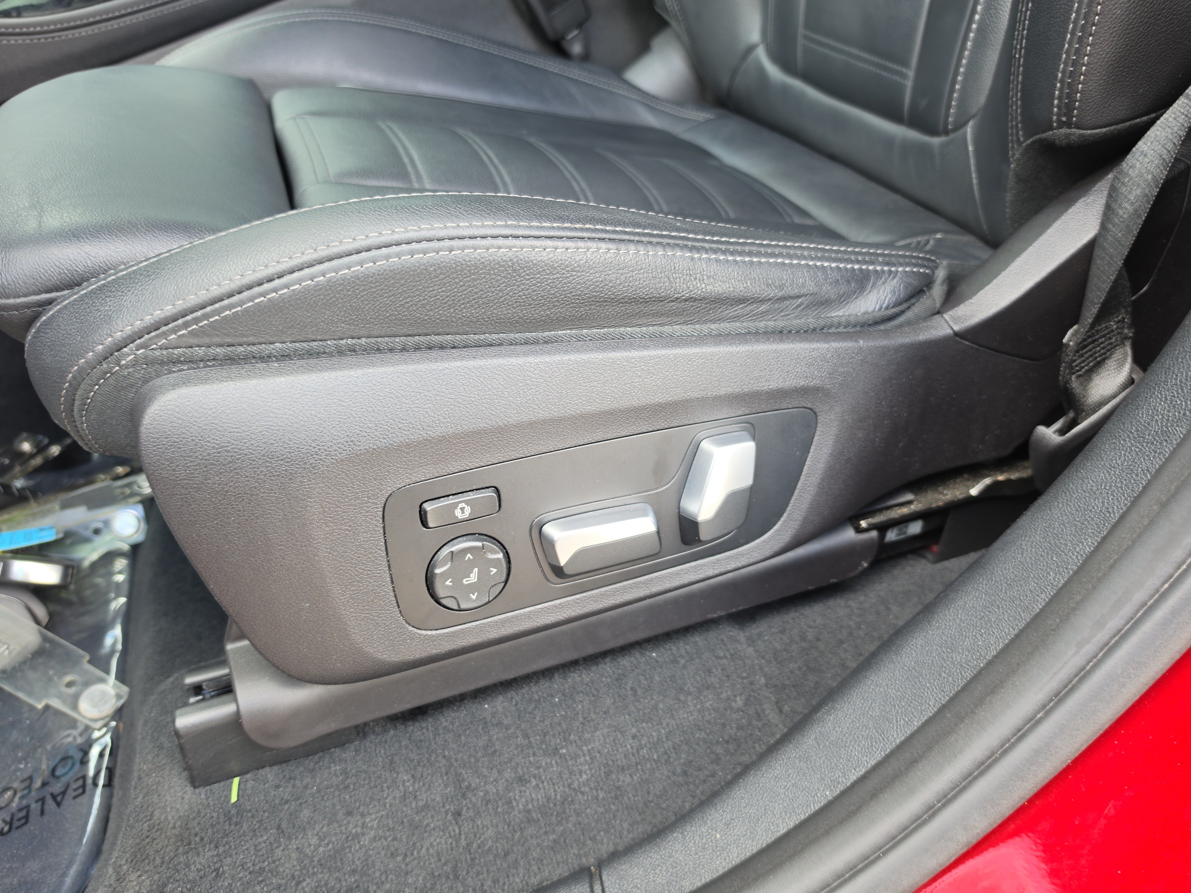 Used 2021 BMW X4 xDrive30i w/ M Sport Package AWD/4WD image 21