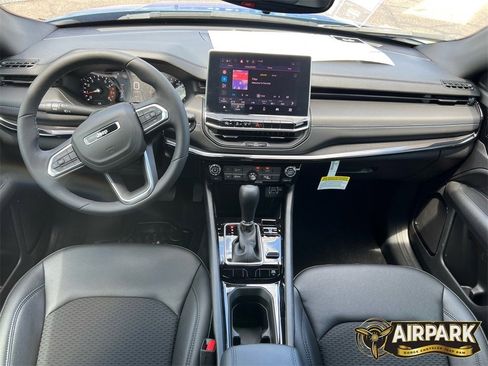 New 2025 Jeep Compass Latitude w/ Altitude Special Edition image 11