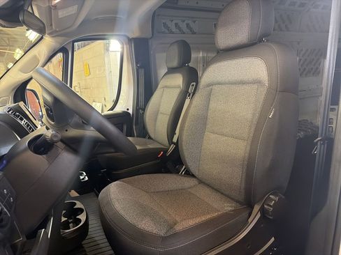 Used 2026 RAM ProMaster 2500 w/ Convenience Group FWD image 12