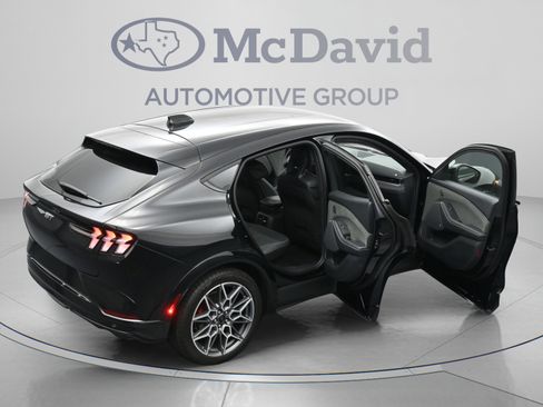 Used 2025 Ford Mustang Mach-E GT AWD/4WD image 46