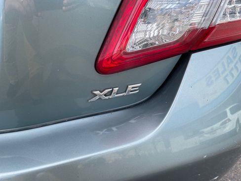 Used 2011 Toyota Camry XLE w/ SE/XLE Extra-Value Pkg image 7