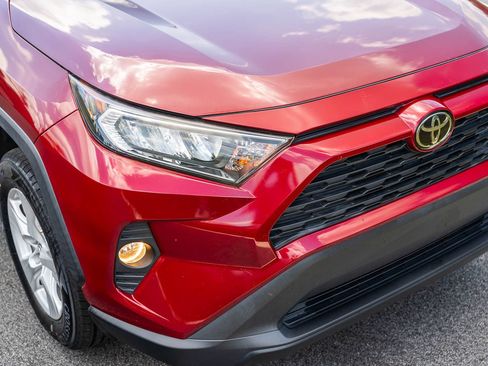 Used 2020 Toyota RAV4 XLE w/ Convenience Package FWD image 10