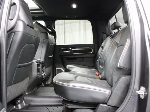 Used 2022 RAM 2500 Laramie image 12