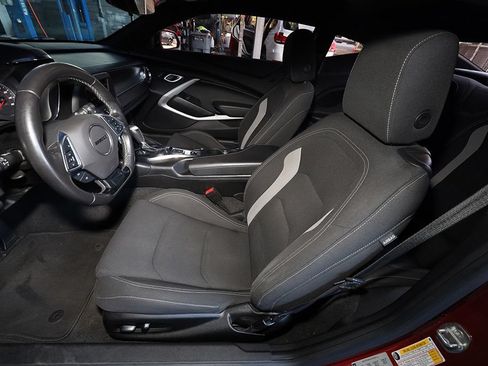 Used 2021 Chevrolet Camaro LT RWD image 12