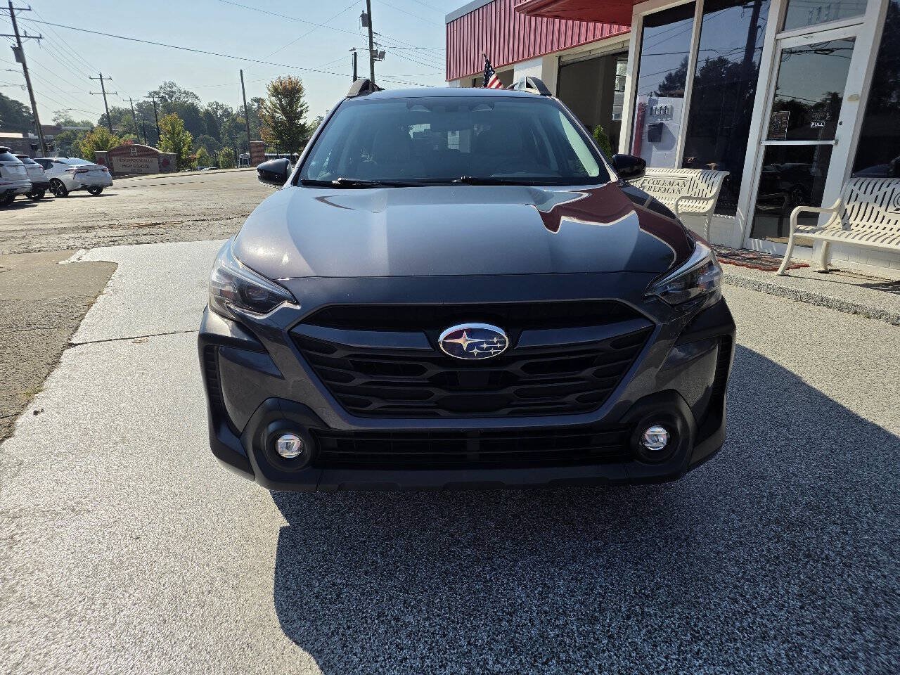 Used 2023 Subaru Outback Premium AWD/4WD image 3