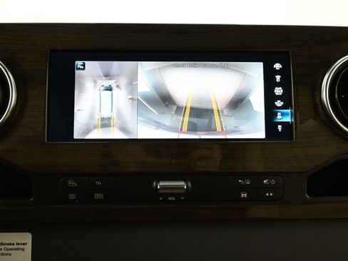 Used 2020 Mercedes-Benz Sprinter 2500 image 46