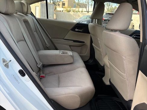 Used 2014 Honda Accord LX image 31