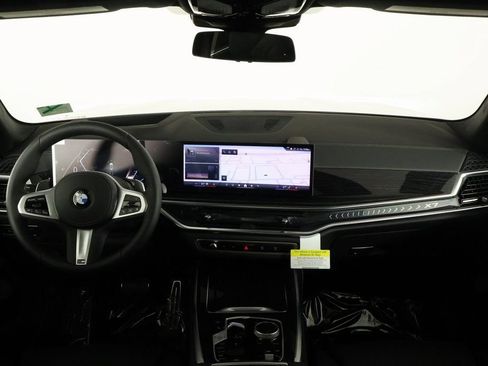 New 2027 BMW X7 xDrive40i w/ M Sport Package AWD/4WD image 4