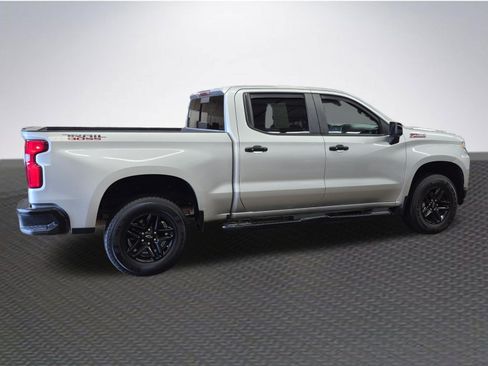 Used 2019 Chevrolet Silverado 1500 LT Trail Boss AWD/4WD image 4