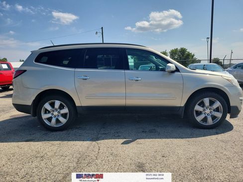Used 2016 Chevrolet Traverse LT w/ Style and Technology Package FWD image 27