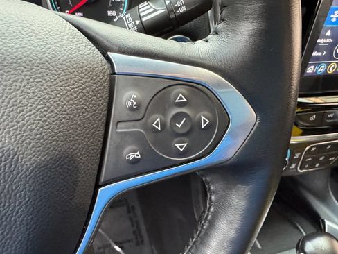 Used 2022 Chevrolet Traverse RS AWD/4WD image 25