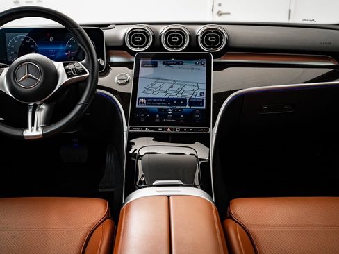 Used 2022 Mercedes-Benz C 300 4MATIC Sedan image 36