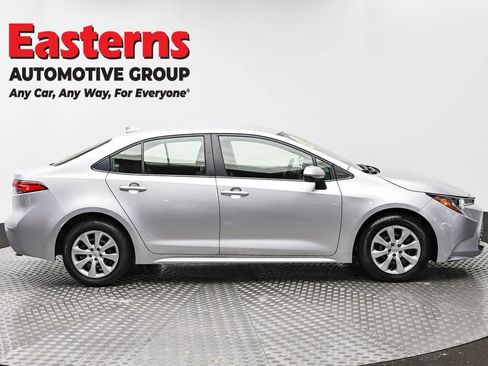 Used 2023 Toyota Corolla LE FWD image 4