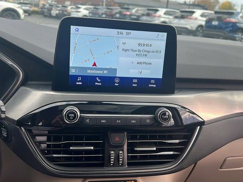 Used 2022 Ford Escape Titanium w/ Class II Trailer Tow Package image 24