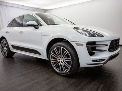Used 2015 Porsche Macan Turbo image 28