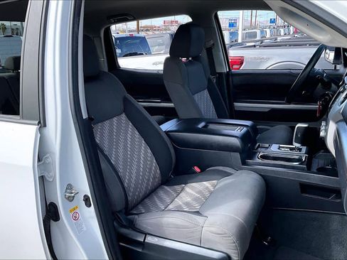 Used 2018 Toyota Tundra SR5 image 9