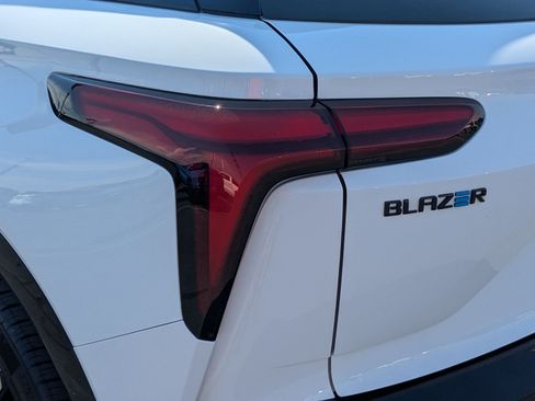 Used 2024 Chevrolet Blazer EV RS AWD/4WD image 11