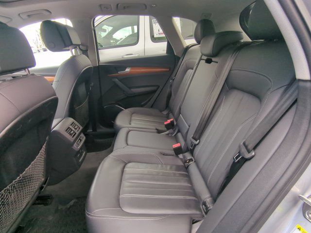Used 2021 Audi Q5 2.0T Premium w/ Convenience Package AWD/4WD image 16
