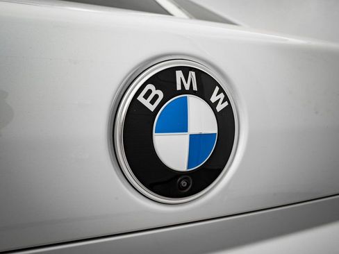 New 2026 BMW 740i xDrive w/ Executive Package image 9