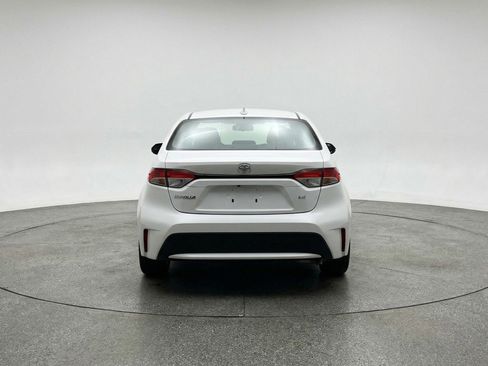 Used 2025 Toyota Corolla LE image 7