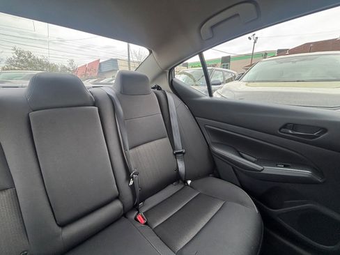 Used 2025 Nissan Altima 2.5 SV FWD image 38