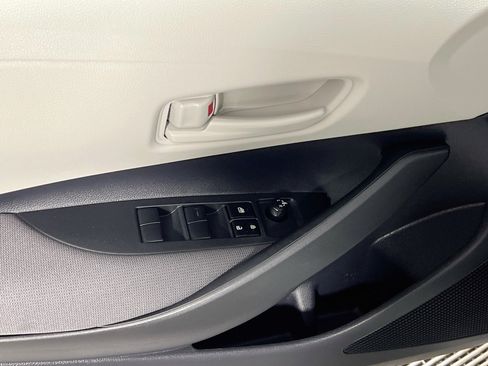 Used 2026 Toyota Corolla LE FWD image 17