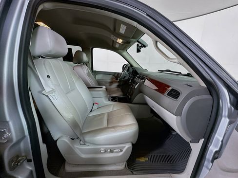 Used 2013 Chevrolet Tahoe LT w/ Luxury Package image 32