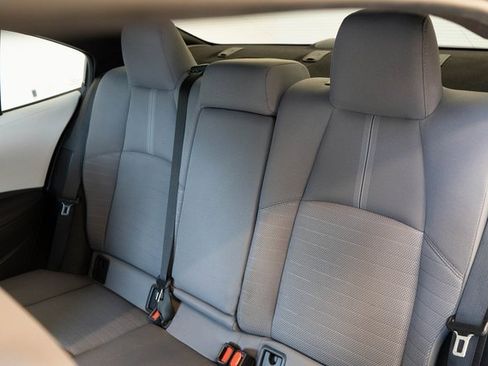 Used 2023 Toyota Corolla SE image 18