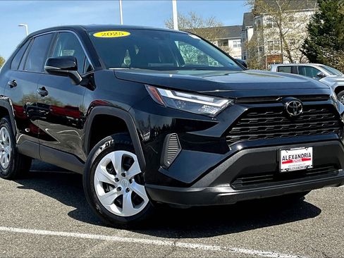 Used 2025 Toyota RAV4 LE image 2