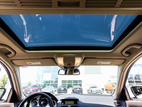 Used 2009 Mercedes-Benz C 350 Sport image 53