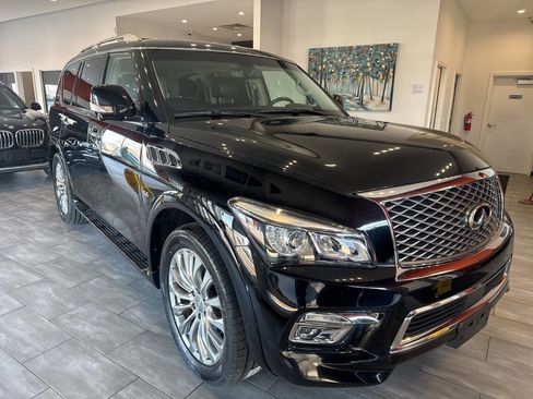 Used 2015 INFINITI QX80 Luxe w/ 22" Wheel Package image 2
