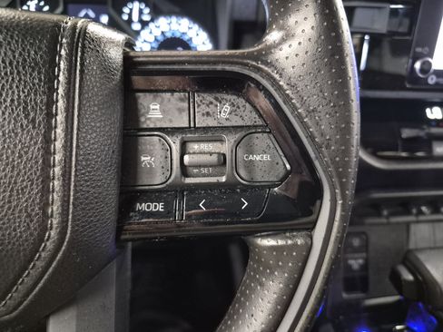 Used 2023 Toyota Tundra SR AWD/4WD image 21