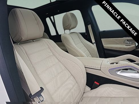 Used 2024 Mercedes-Benz GLS 450 4MATIC image 37
