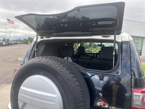 Used 2014 Toyota FJ Cruiser 4WD w/ Convenience Package image 25