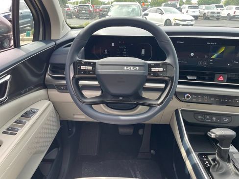 New 2027 Kia Carnival SX FWD image 13