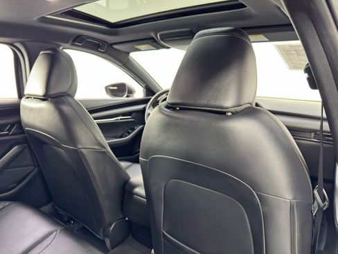 Used 2021 MAZDA MAZDA3 s image 33