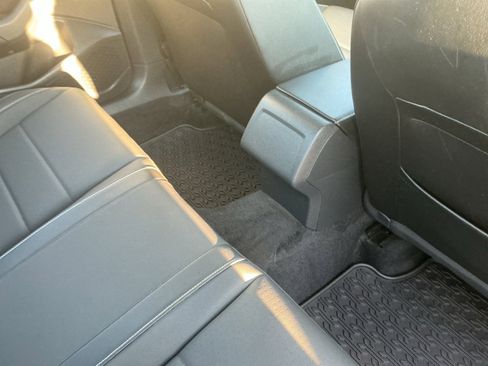 Certified 2022 Volkswagen Jetta SE FWD image 33