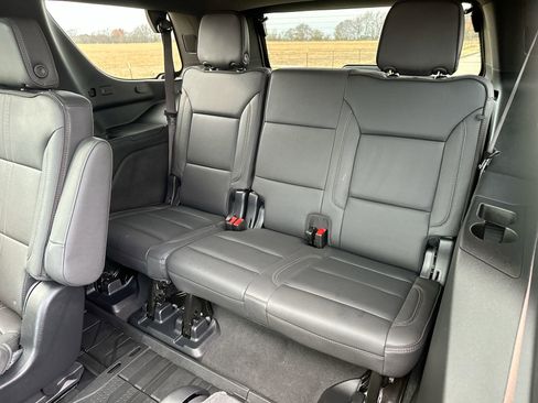 Used 2025 Chevrolet Tahoe High Country image 23