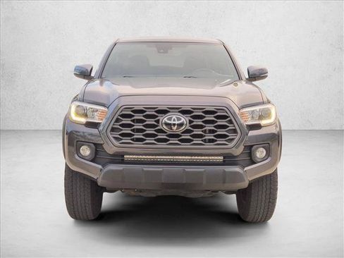 Used 2022 Toyota Tacoma TRD Off-Road w/ Technology Package RWD image 2