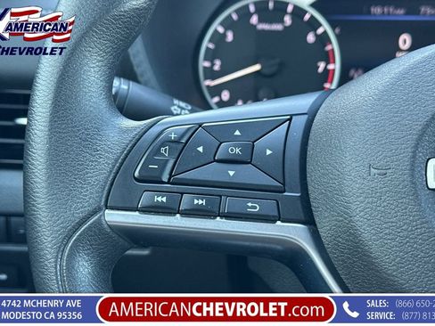 Used 2025 Nissan Sentra SV FWD image 31