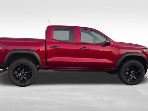 Certified 2024 Chevrolet Colorado Trail Boss w/ Technology Package AWD/4WD image 10